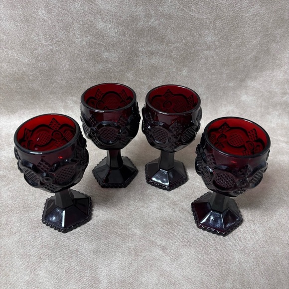 Set of 4 Avon Cape Cod Small Goblets, Ruby Red 1876 Replicas - Picture 3 of 6